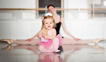 Mummy and Me Ballet Class